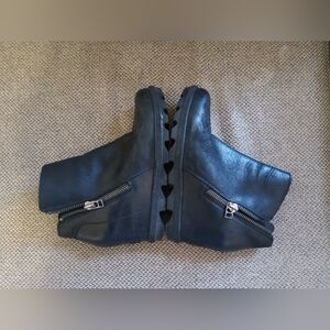 Sorel Joan Of Artic Wedge II Zip Bootie Size 7.5